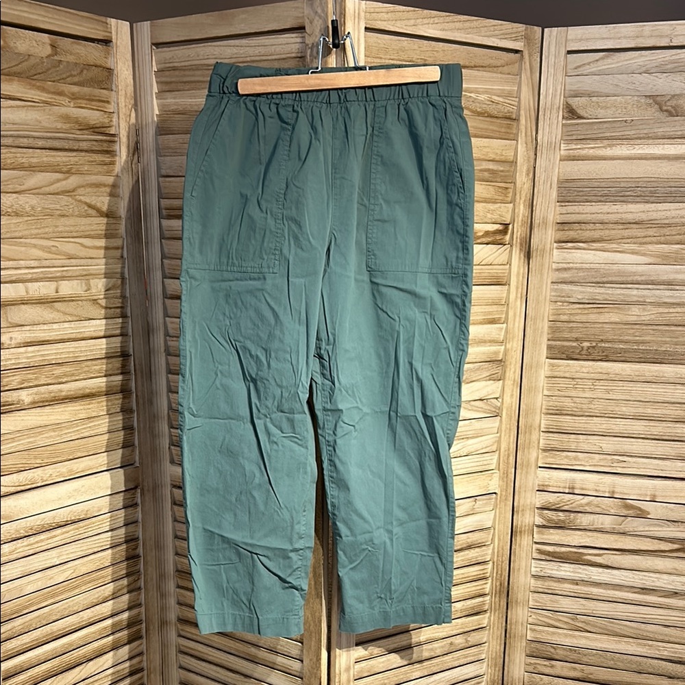 Gap Off-Duty Khaki Cargo Pants